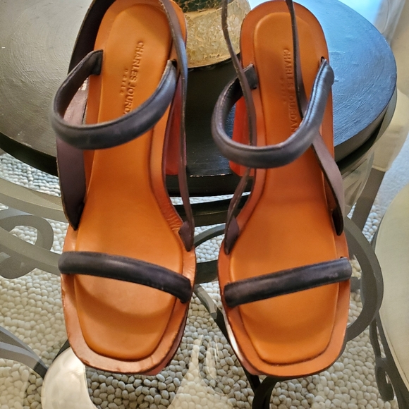 Sandals - Picture 3 of 5